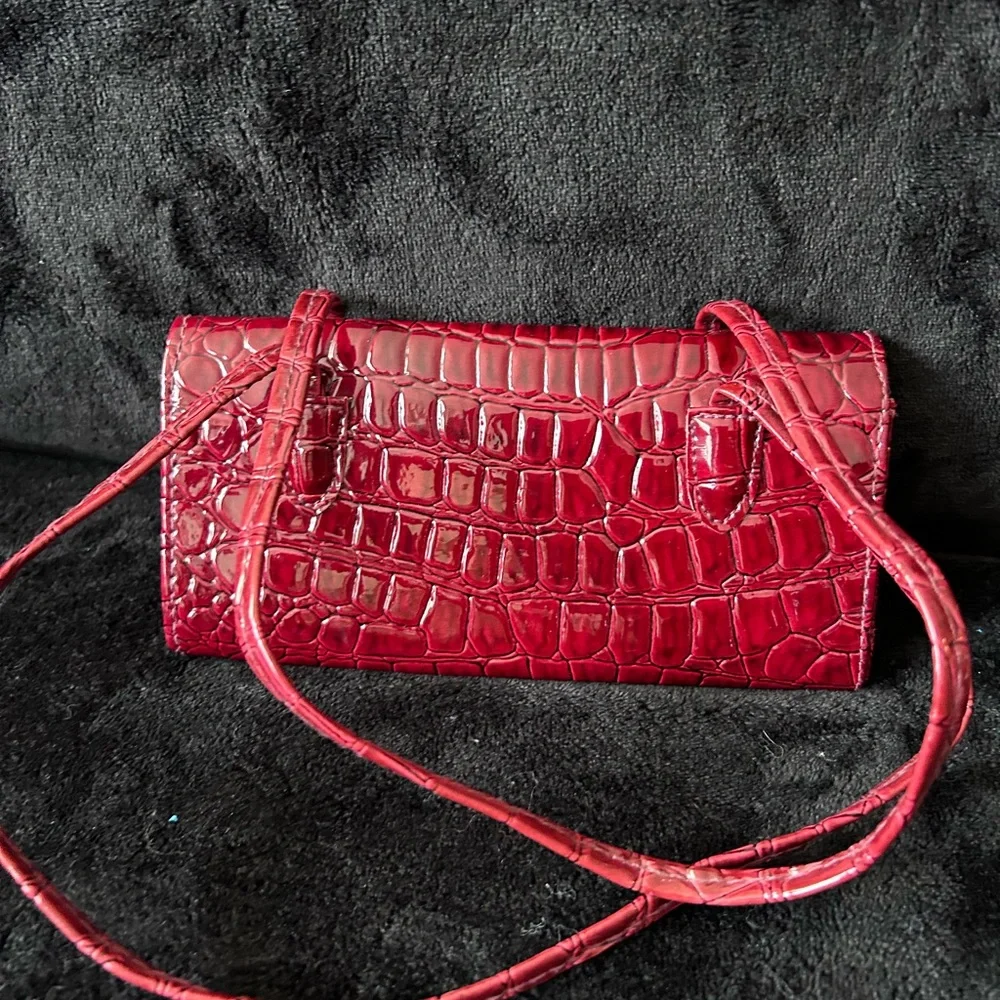 Red Croc-Embossed Shoulder Bag - Picture 2 of 2